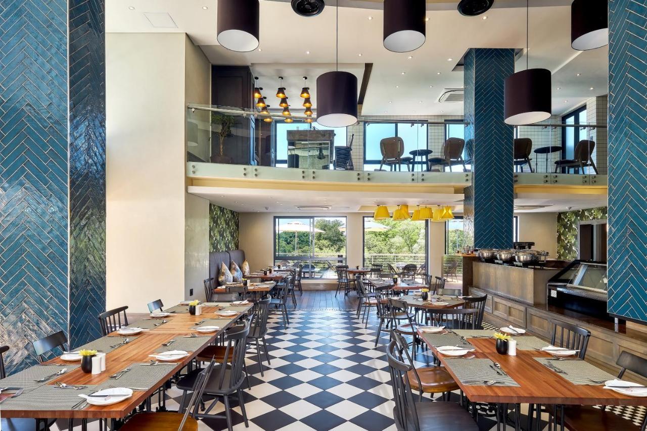 The Regency Apartment Hotel Menlyn Pretoria Exterior photo