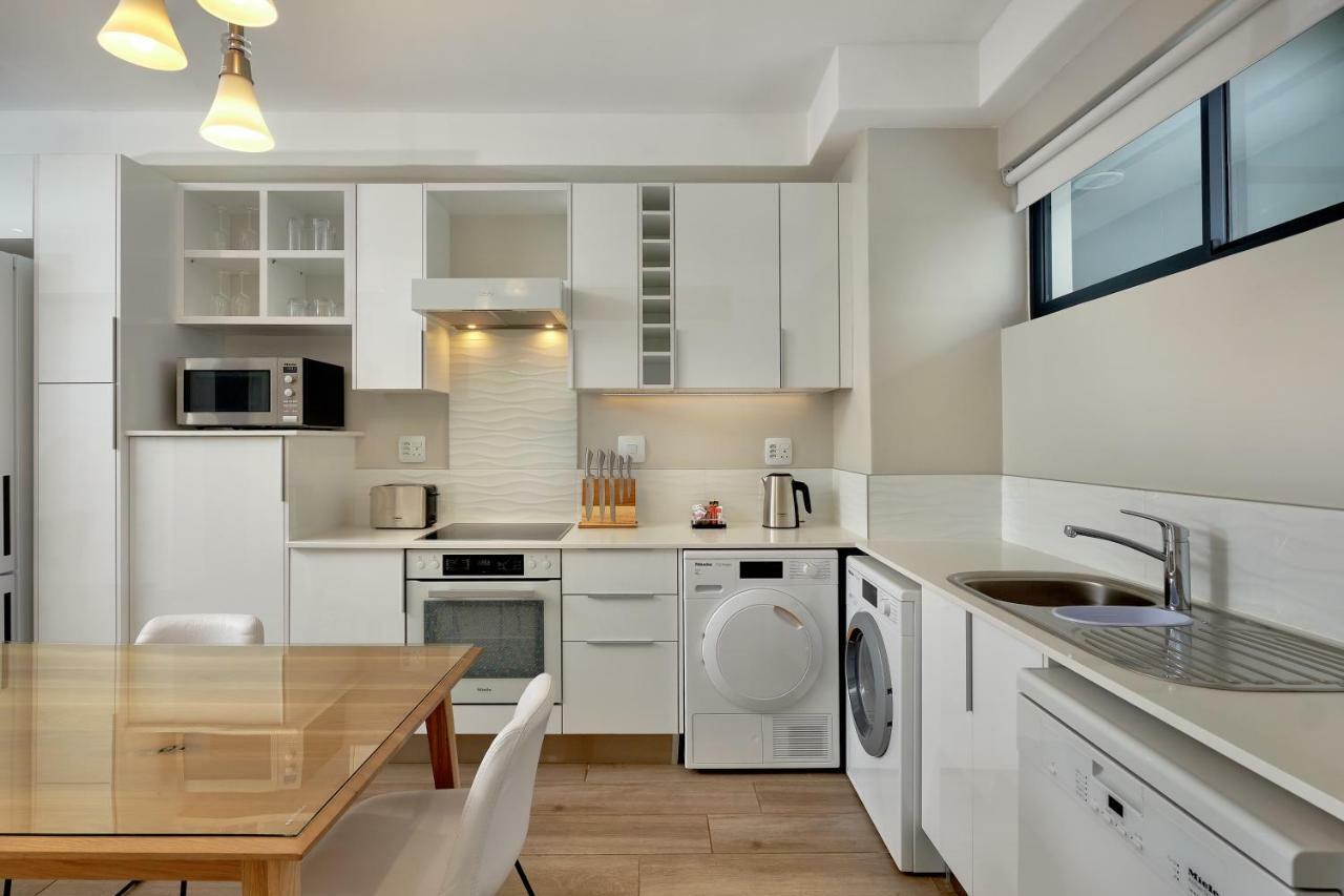 The Regency Apartment Hotel Menlyn Pretoria Exterior photo