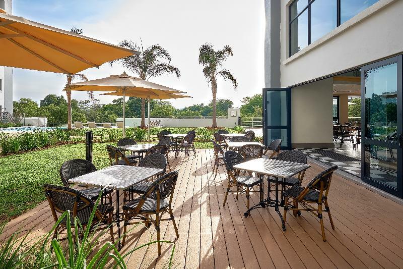 The Regency Apartment Hotel Menlyn Pretoria Exterior photo