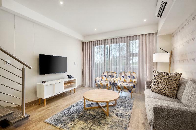 The Regency Apartment Hotel Menlyn Pretoria Exterior photo